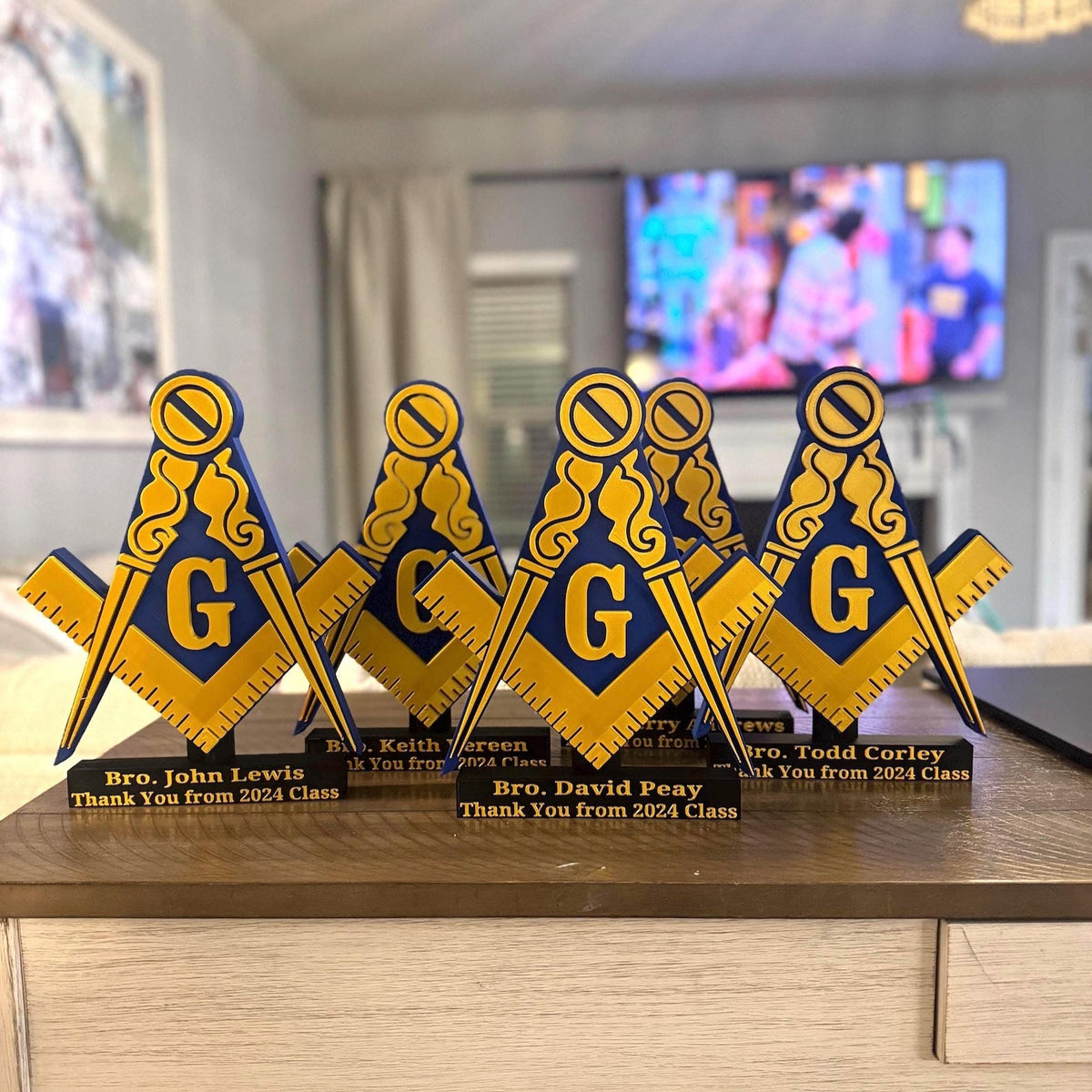 Master Mason Blue Lodge Desk Sign - Personalizable 11” 3D Freemasonry Masonic Crest - Bricks Masons