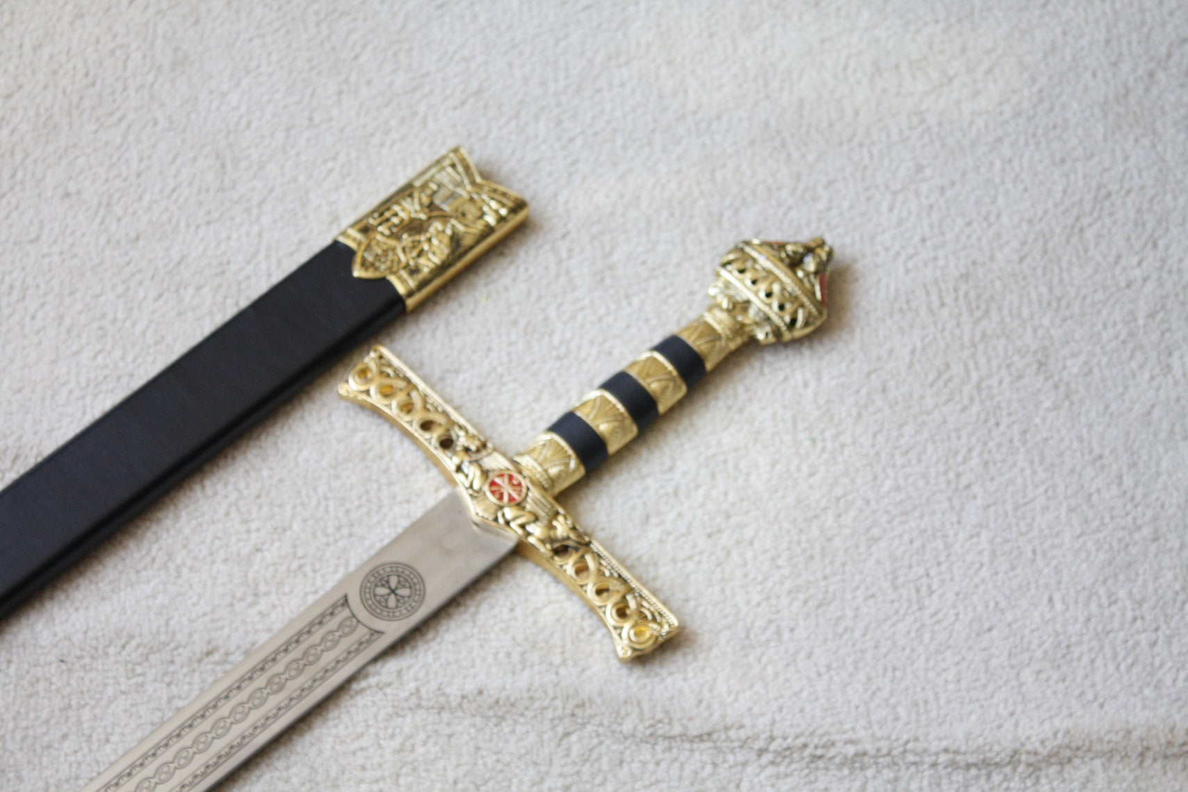 Knights Templar Sword - Mio Cid Anointed Golden Scabbard Totem Engraving 49" - Bricks Masons