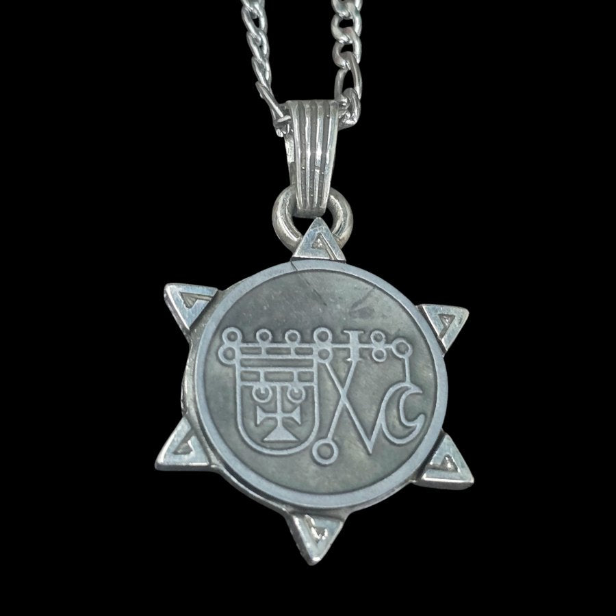 I wove the Demon 18 DUKE BATHIN and the Secret Seal of Solomon, 72 Demons, Lesser Key of Solomon, Goetia, in Silver, 3 x 2.5 cm, 12 g, Art 1877 - Bricks Masons