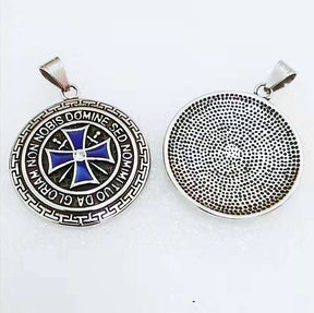 Knights Templar Commandery Pendant - Silver Steel Round Pendant With Blue Cross - Bricks Masons