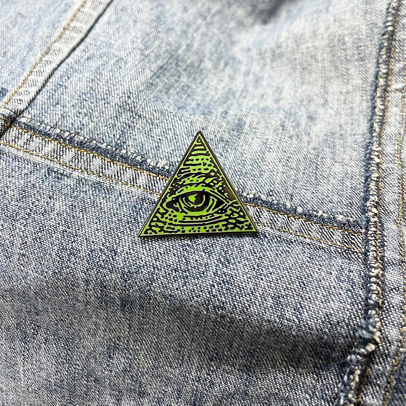 Eye Of Providence Brooch - Triangle L - Bricks Masons