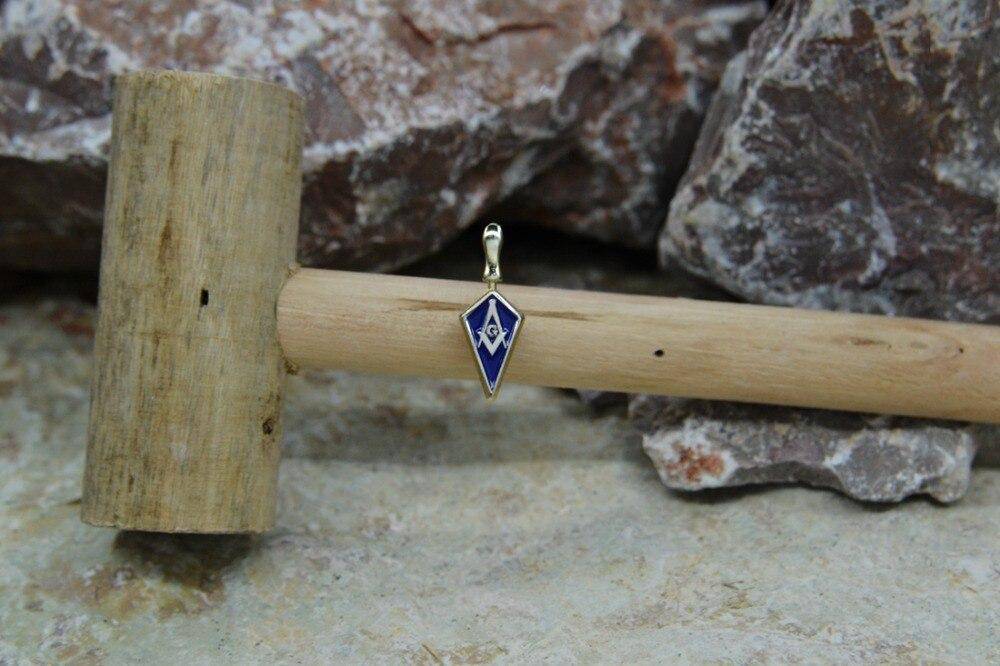 Master Mason Blue Lodge Lapel Pin - Blue Trowel - Bricks Masons